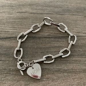 Silver heart mom bracelet